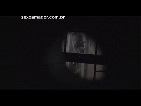 ❤️ Lourinho é secretamente filmado por um voyeur de bairro escondido atrás de tijolos ocos Porno duro em nós pt-br.naffuck.xyz